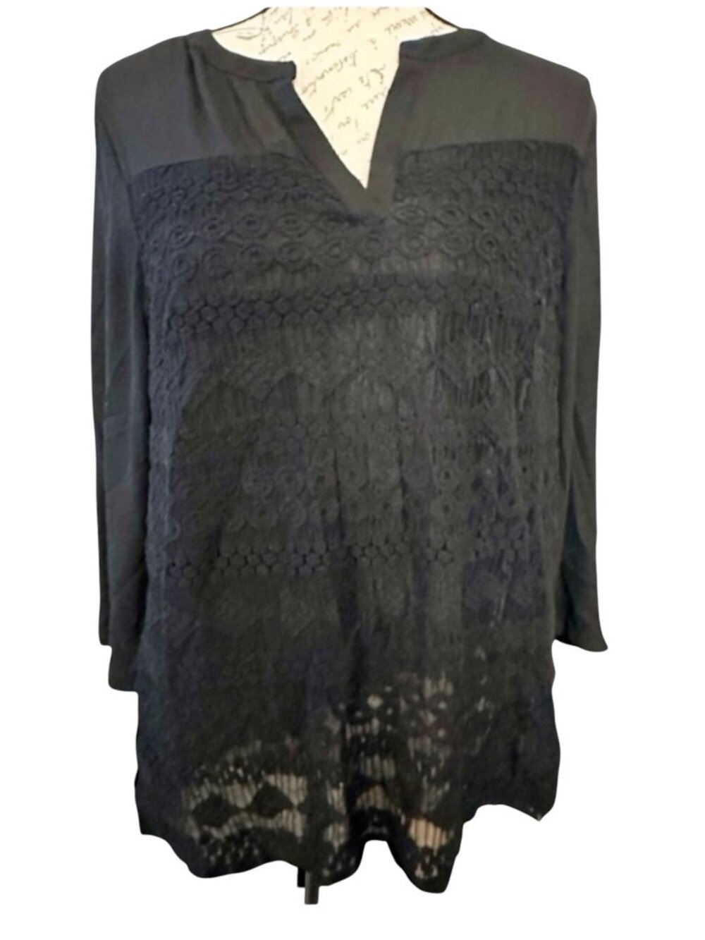 Zac & Rachel Womens LRG Black Lace Front Tunic Top LS V Neck Blouse  (Small hole